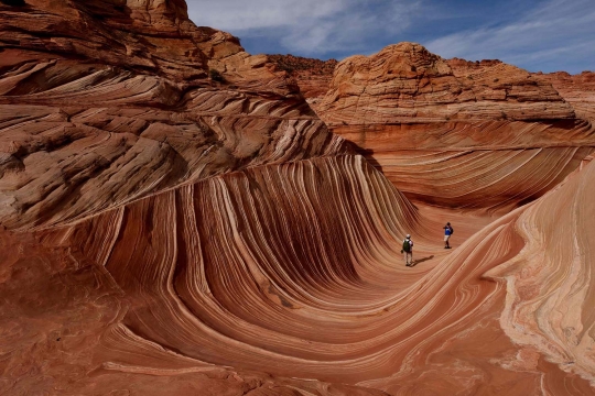 Menapaki keindahan hamparan bukit bergaris The Wave