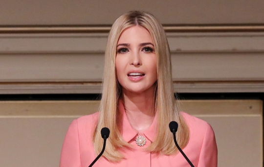 Rambut lurus Ivanka Trump tebar pesona di Majelis Wanita Sedunia di Tokyo