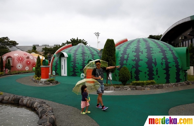 Foto : Menikmati kenyamanan menginap di rumah Teletubbies 