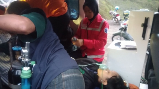 Kondisi 9 pendaki pasca terjebak di puncak Gunung Kelud