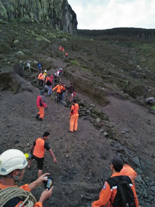 Kondisi 9 pendaki pasca terjebak di puncak Gunung Kelud