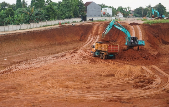 Pantau progres pembangunan tol Serpong-Kunciran