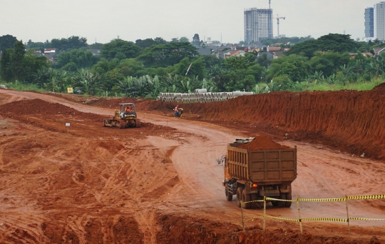 Pantau progres pembangunan tol Serpong-Kunciran