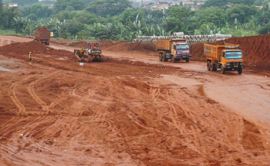 Pantau progres pembangunan tol Serpong-Kunciran