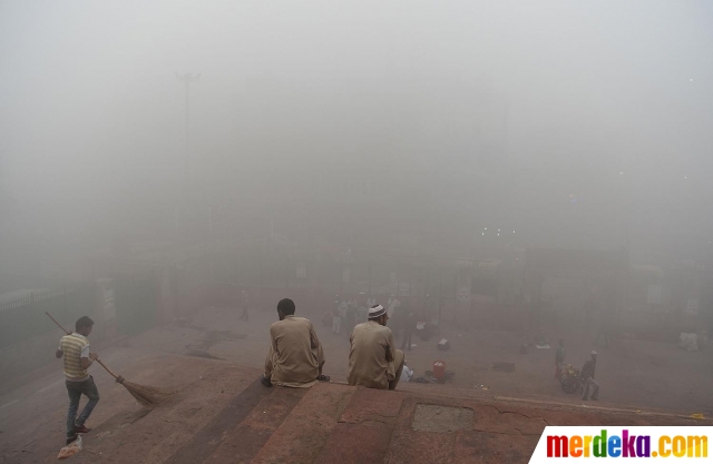 Foto : Wajah ibu kota India dikepung polusi asap terburuk 