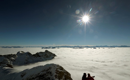 Pesona samudera awan di Gunung Saentis yang memukau