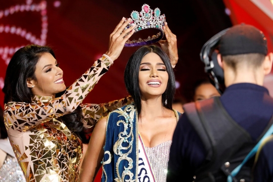 Gadis 18 tahun raih gelar Miss Venezuela 2017