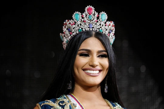 Gadis 18 tahun raih gelar Miss Venezuela 2017