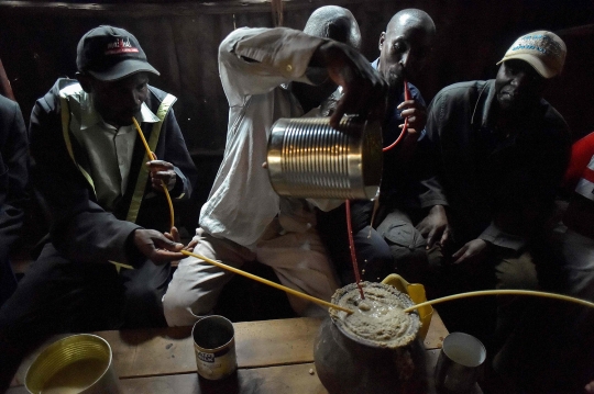 Mengenal Busaa, bir tradisional Kenya