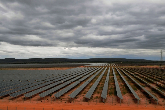 Mengunjungi pembangkit listrik tenaga surya terbesar di Amerika Latin