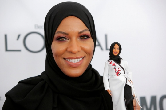 Terinspirasi atlet anggar, ini Barbie hijab pertama yang siap rilis di AS