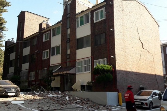 Gempa 5,4 SR guncang Korea Selatan, banyak bangunan hancur