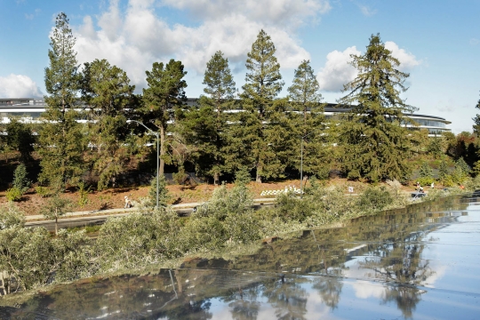 Melihat lebih dekat pusat pengunjung Apple Park