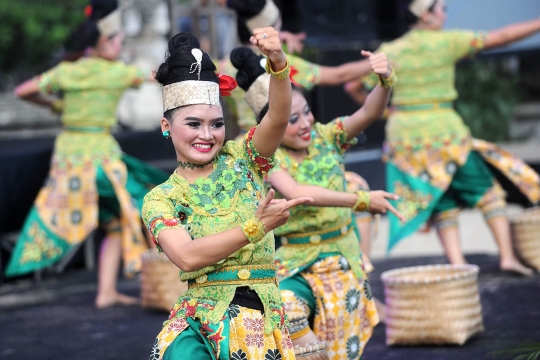 Gemulai penari cantik meriahkan Banten Tourism Week 2017