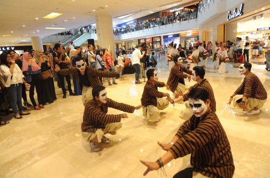 Kemeriahan Indonesia Menari 2017