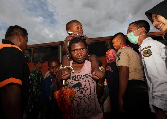 Evakuasi ratusan sandera kelompok bersenjata di Papua