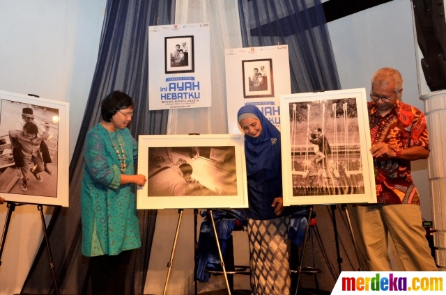 Image result for Refleksi bahasa cinta ayah kepada anak dalam bingkai