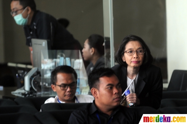 Foto : KPK periksa Plt Sekjen DPR Damayanti terkait kasus 