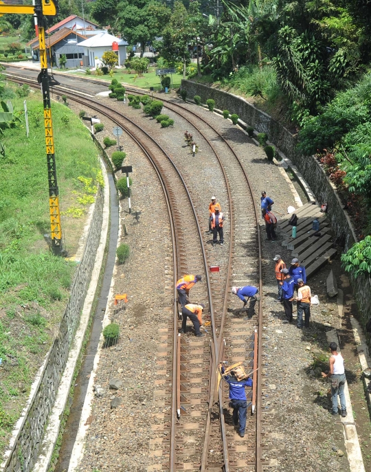Pembangunan rel ganda Bogor-Sukabumi ditargetkan selesai 2019
