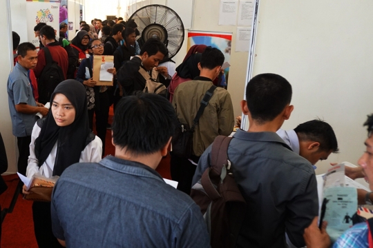 Ribuan pencari kerja serbu Job Fair Tangsel 2017