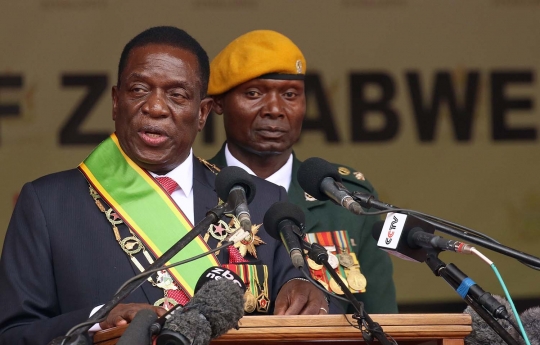 Semringah Emmerson Mnangagwa jadi presiden baru Zimbabwe