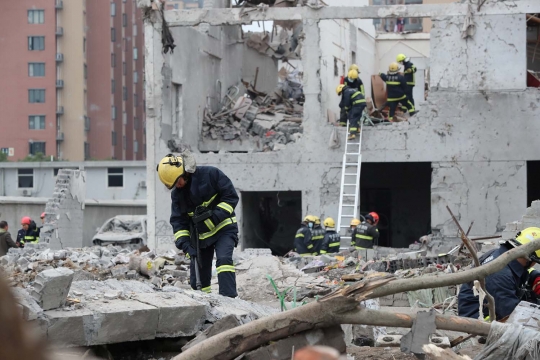 Luluh lantak bangunan di China akibat ledakan dahsyat