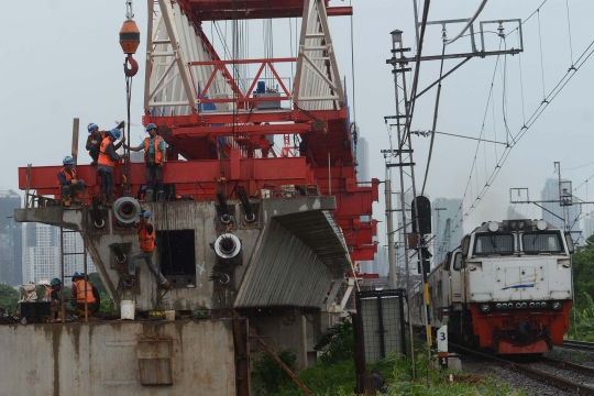 Memantau progres pembangunan double track Manggarai-Jatinegara