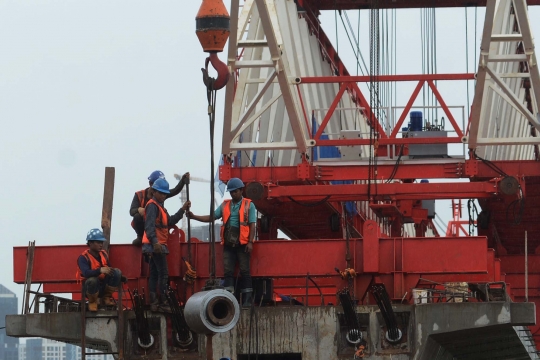 Memantau progres pembangunan double track Manggarai-Jatinegara