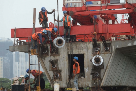 Memantau progres pembangunan double track Manggarai-Jatinegara