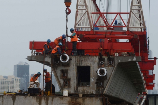 Memantau progres pembangunan double track Manggarai-Jatinegara