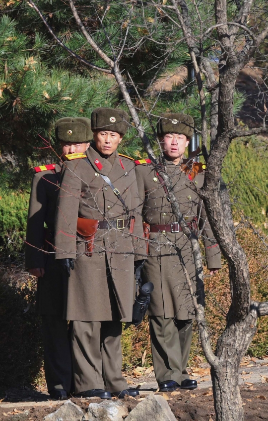 Tatapan maut tentara Korut awasi kunjungan Menhan Korsel di Panmunjom
