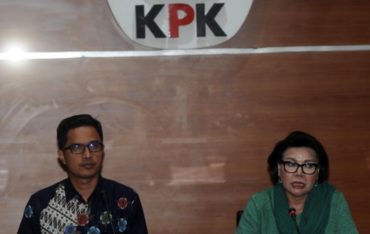 Ini tumpukan uang dalam koper dan kardus hasil OTT KPK di Jambi