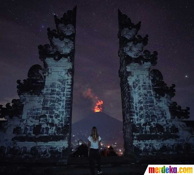 Foto : Dramatisnya letusan Gunung Agung hasil jepretan 