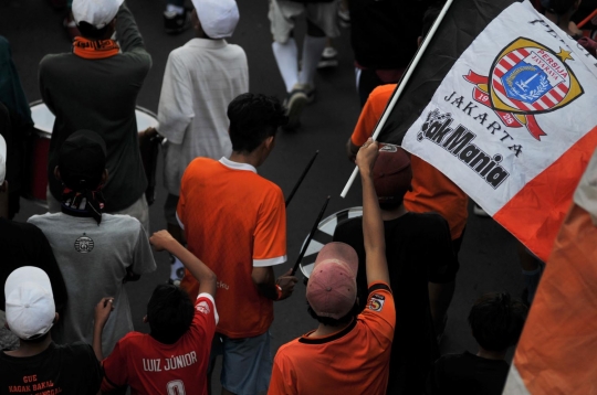 Pawai The Jakmania meriahkan Car Free Day di Bundaran HI