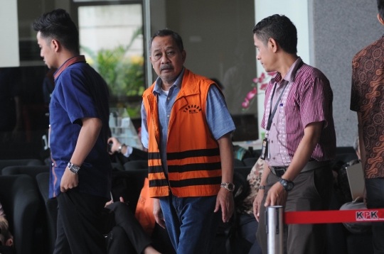 Ketua Pengadilan Tinggi Manado nonaktif usai diperiksa KPK