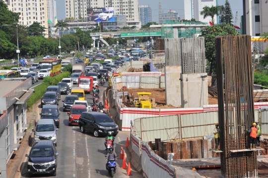 Potret kemacetan Ibu Kota makin parah akibat proyek infrastruktur