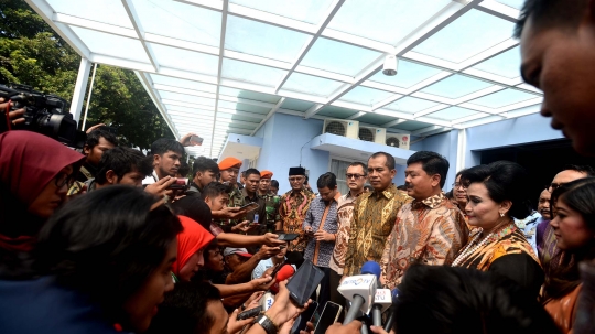 Keakraban Marsekal Hadi saat undang Komisi I DPR sarapan bersama