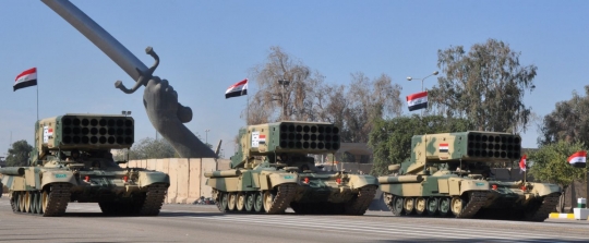 Sangarnya Irak pamer alutsista canggih dalam parade militer di Zona Hijau