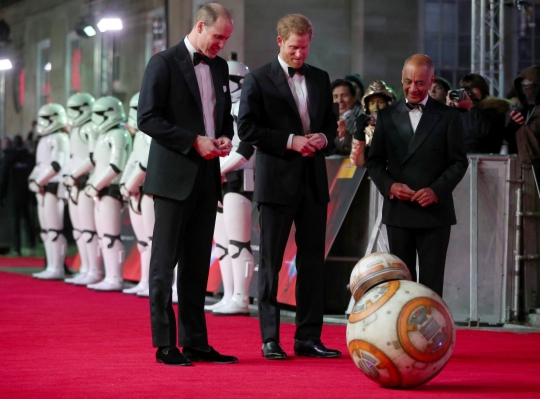 Gaya Pangeran William dan Harry hadiri premier Star Wars