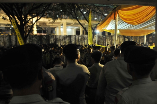 Organisasi sayap Golkar geruduk gedung rapat pleno tuntut Munaslub segera digelar