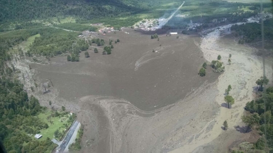 Tanah longsor timbun desa terpencil di Chile, 5 orang tewas