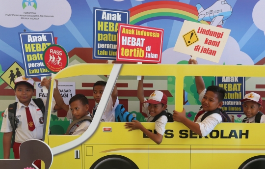 Antusiasme murid SD ikut sosialisasi tertib berlalu lintas