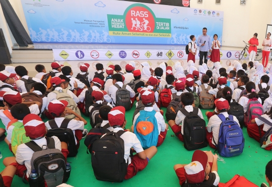 Antusiasme murid SD ikut sosialisasi tertib berlalu lintas