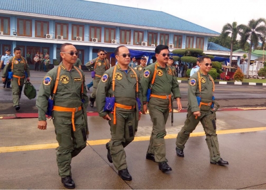 Kompaknya Panglima TNI dan Kapolri terbang bareng dengan Sukhoi