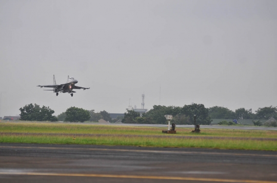 Panglima TNI sematkan Brevet Wings kepada Kapolri, Kasad, dan Kasal