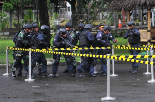 Aksi Panglima TNI latihan bareng pasukan Denjaka