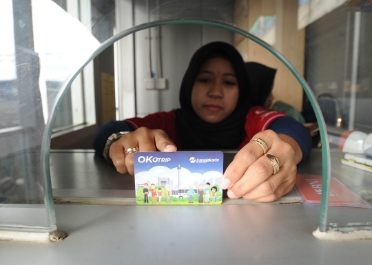 Mulai hari ini, Transjakarta uji coba kartu OK Otrip