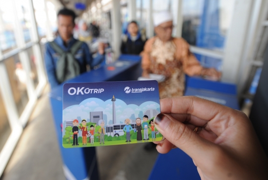 Mulai hari ini, Transjakarta uji coba kartu OK Otrip