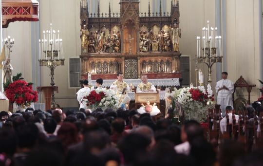 Damai dalam nuansa Nusantara di Katedral