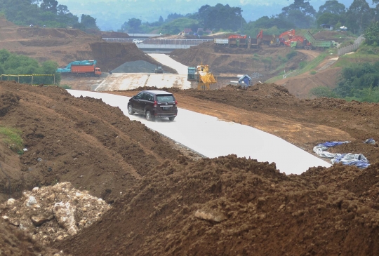 Memantau progres Tol Bocimi, proyek jalan tol terlama di Indonesia